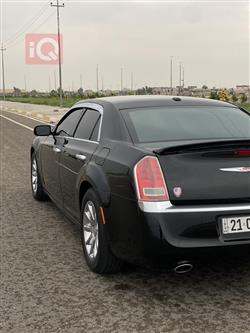 کرایسلەر 300